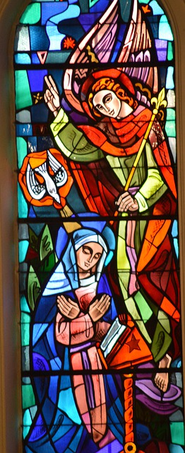 stained-glass-4506616_640